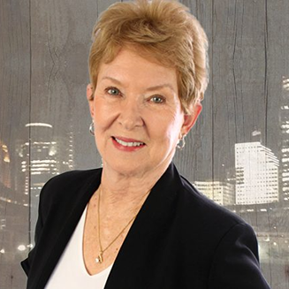 Bev Bepler 3B Sells Team